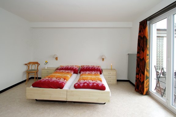 zimmer-09.JPG  